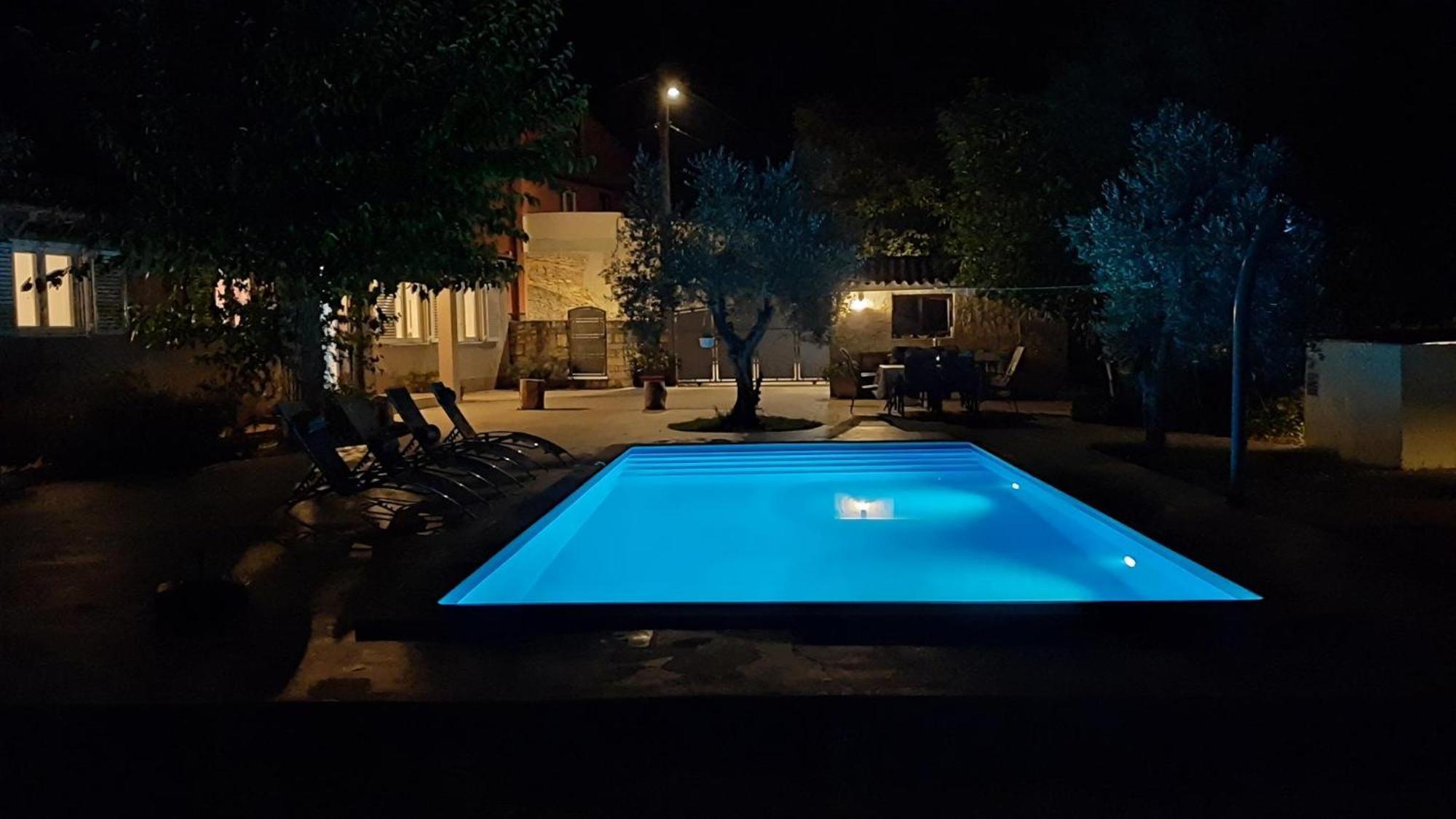 Ferienhaus Aqua Mit Pool Jadreški Екстериор снимка
